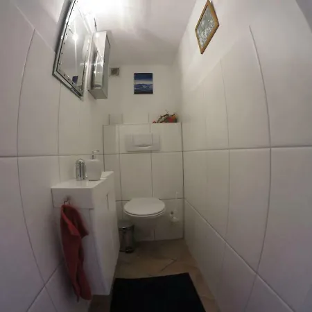Apartment Vehrkersgunstige, Ruhige 2 Zi Wohnung, In Tuebingen